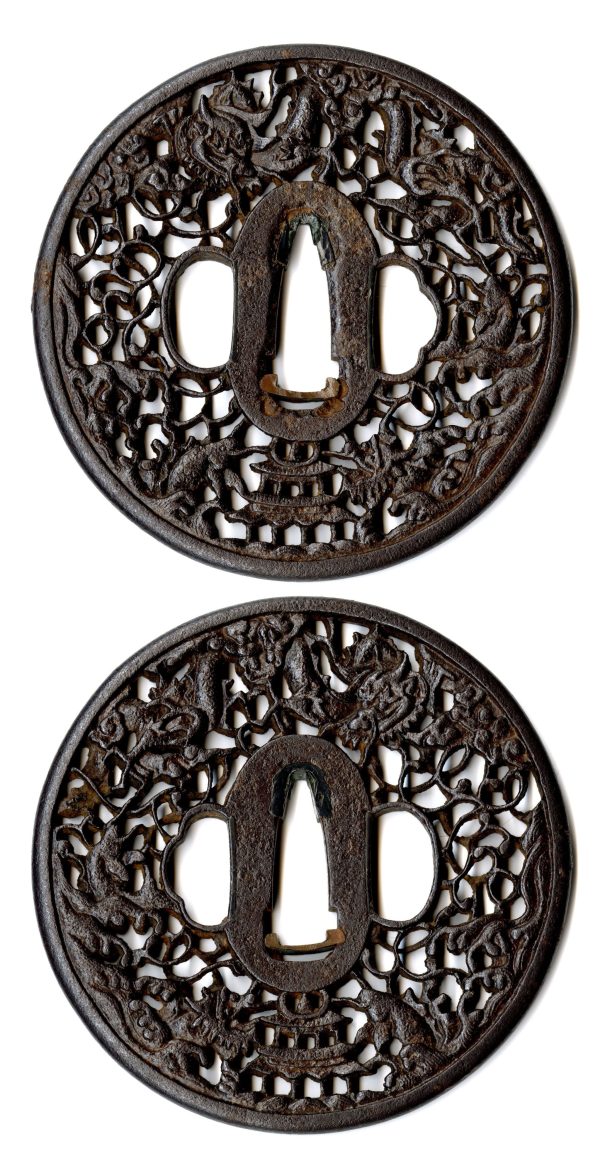 刀装具　鐔　南蛮　(竜宮透図)